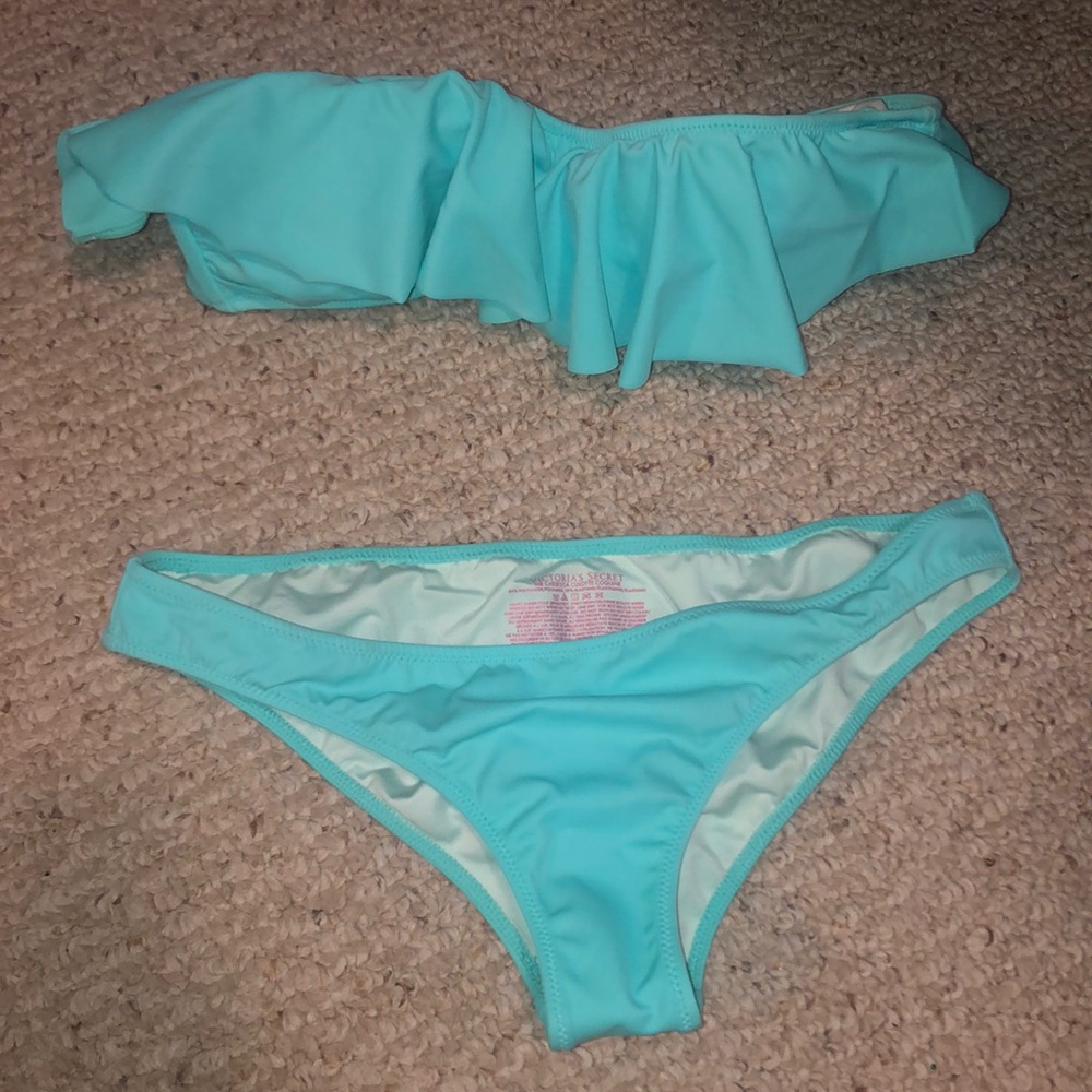 Victoria’s Secret bikini